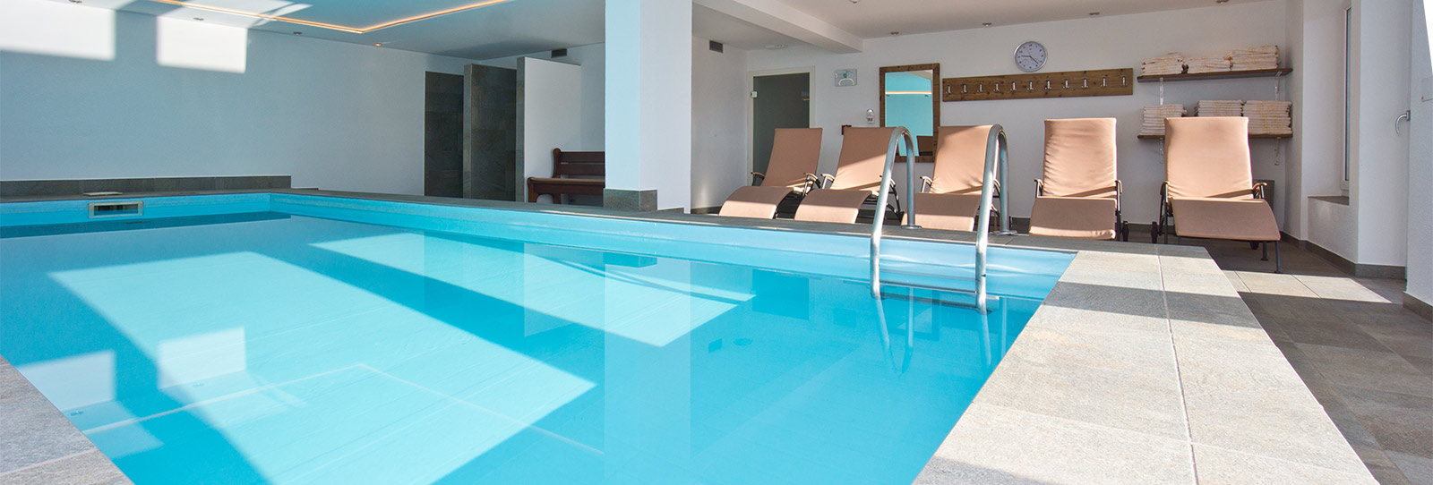 Schwimmbad in Meransen - Hotel Oberlechner